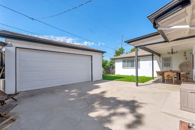 $1,100,000 | 10141 Scoville Avenue, Sunland, CA 91040