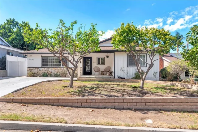 $1,100,000 | 10141 Scoville Avenue, Sunland, CA 91040