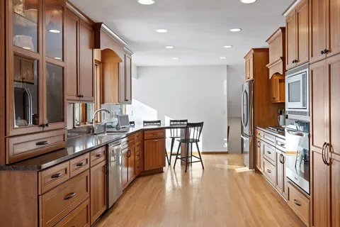 $850,000 | 4909 Poppy Lane, Edina, MN 55435