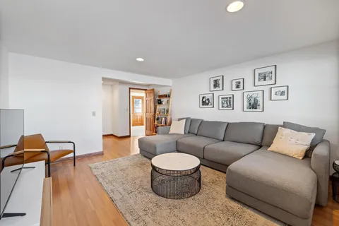 $850,000 | 4909 Poppy Lane, Edina, MN 55435