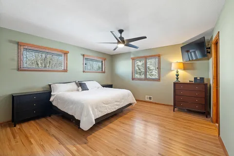 $850,000 | 4909 Poppy Lane, Edina, MN 55435