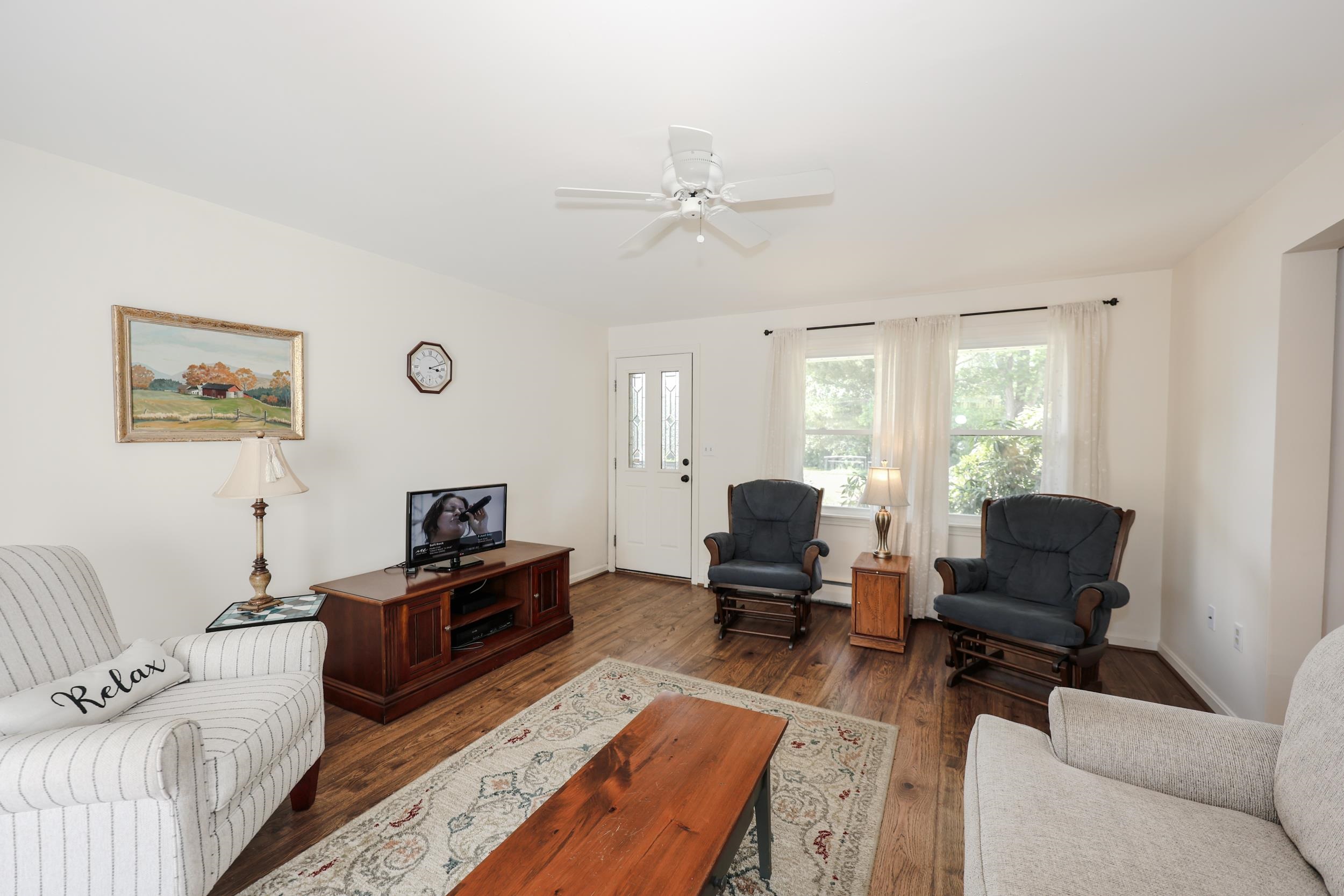 68 Robinson Road Nashua, NH 03060 - Photo 8 of 54
