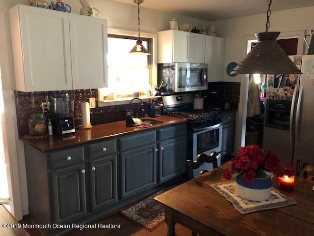 72 South Cooks Bridge Road Jackson, NJ 08527 - Photo 3 of 12 Newer Cabinets