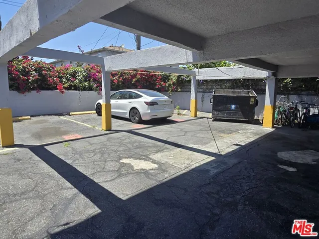 $3,195,000 | 6121 Crenshaw Boulevard, Los Angeles, CA 90043