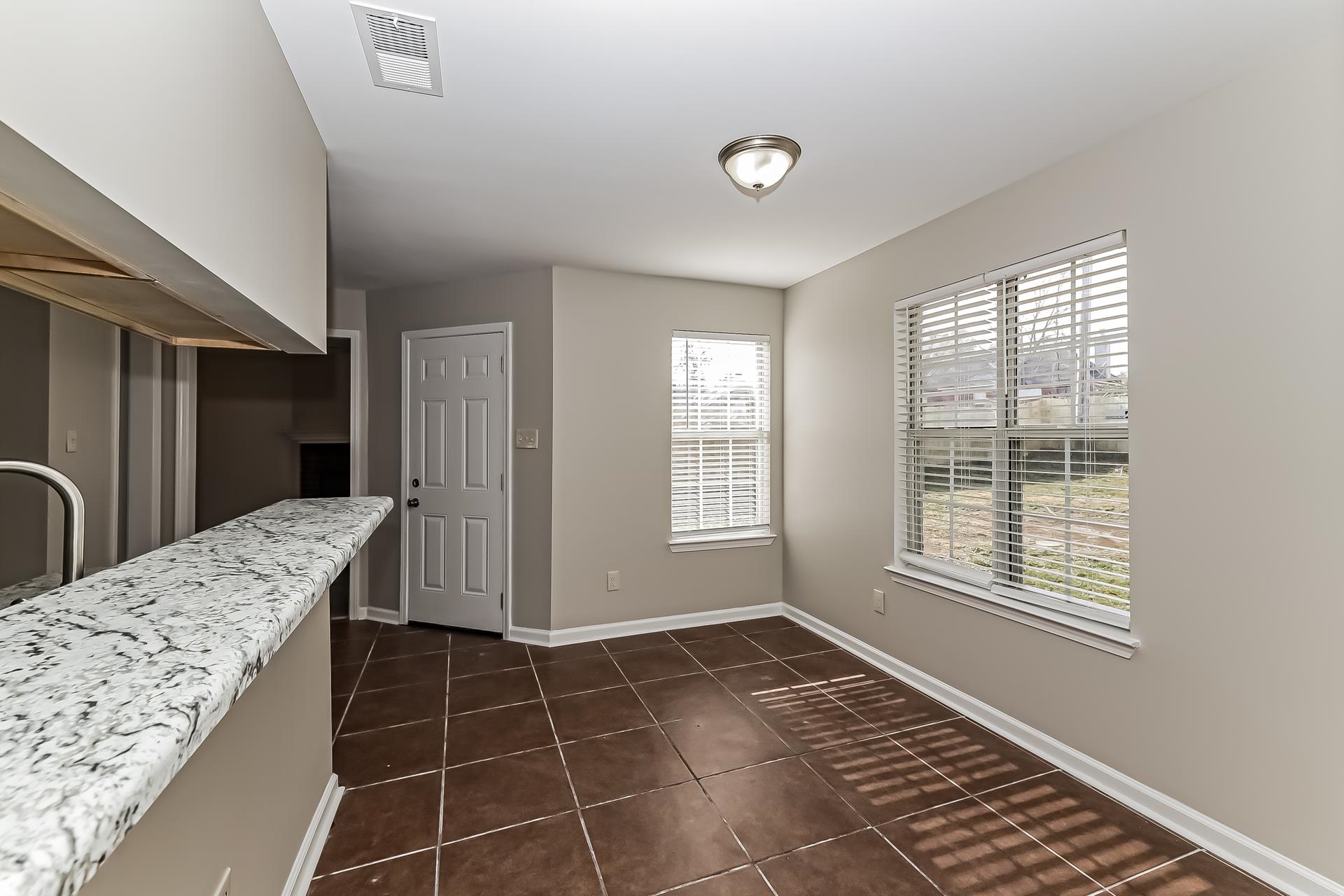 5377 Ragan Ridge Drive Memphis, TN 38141 - Photo 5 of 17 a view of a livingroom with a balcony