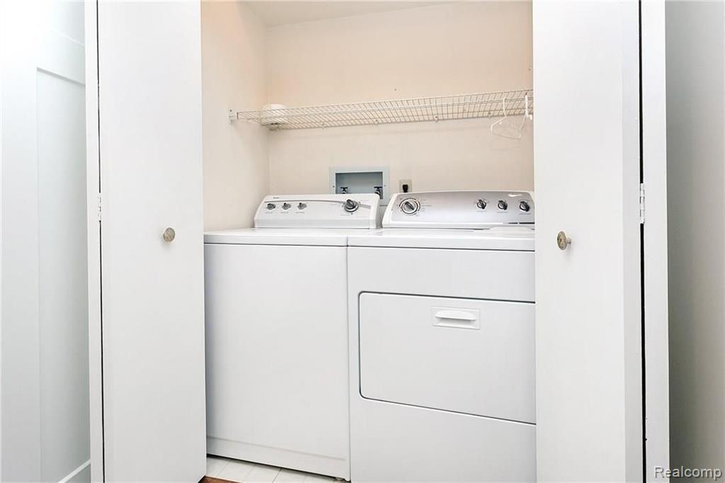 18674 West Thirteen Mile Road, Unit 6 Franklin, MI 48025 - Photo 17 of 38