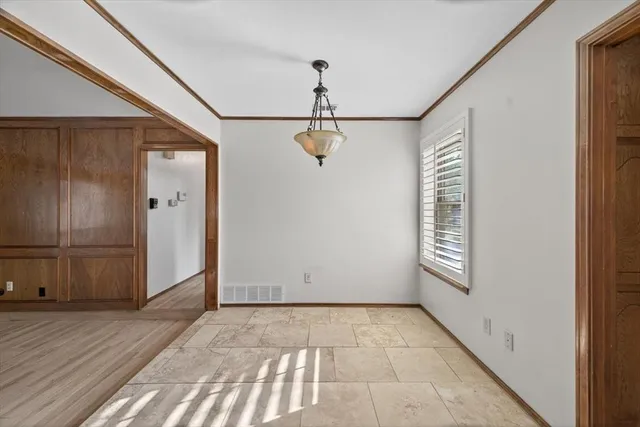 $335,000 | 1613 Trinity Court, Bedford, TX 76022