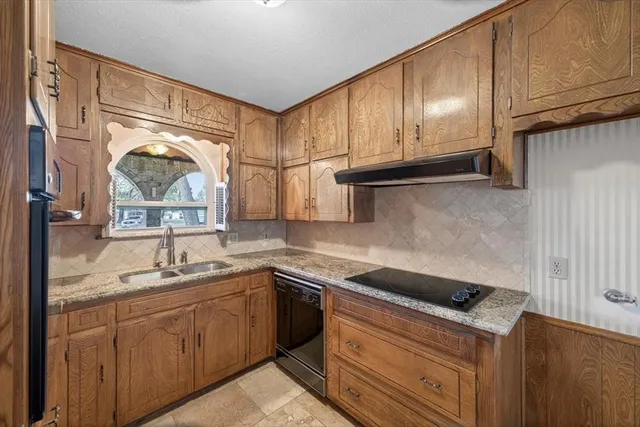 $335,000 | 1613 Trinity Court, Bedford, TX 76022