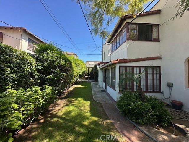1028 San Rafael Avenue Glendale, CA 91202 - Photo 11 of 17 a view of a house with a yard