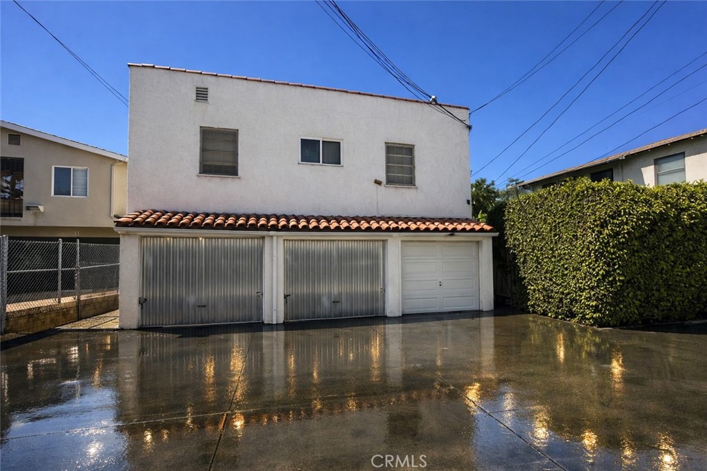 1028 San Rafael Avenue Glendale, CA 91202 - Photo 15 of 17 a view of a house with pool