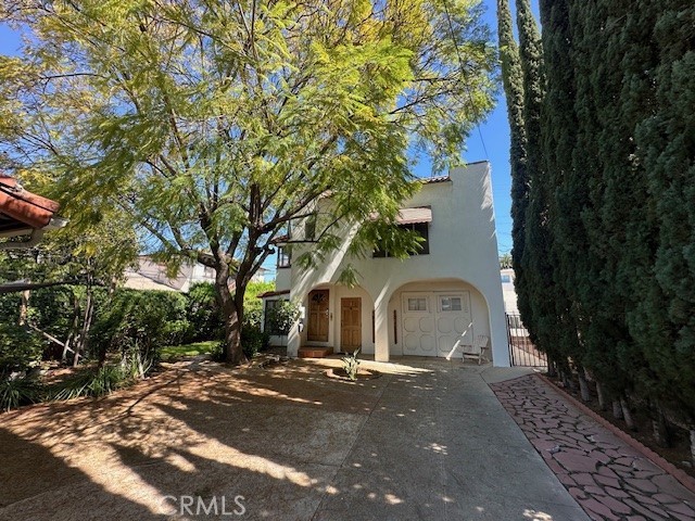 1028 San Rafael Avenue Glendale, CA 91202 - Photo 9 of 17 a view of a yard