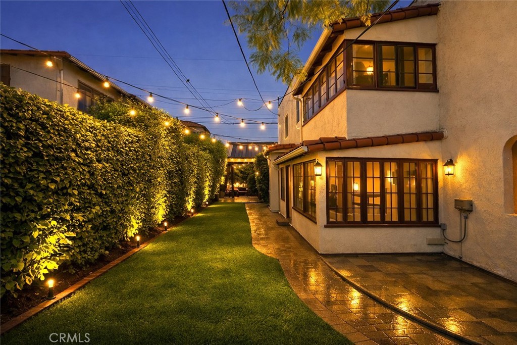 1028 San Rafael Avenue Glendale, CA 91202 - Photo 10 of 17