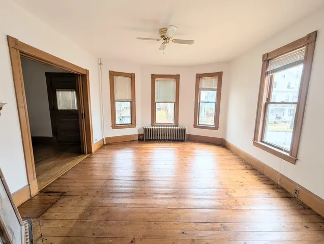 $2,550 | 417 Cliff Street, St. Johnsbury, VT 05819