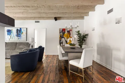 $1,799,000 | 20330 Del Campo Place, Woodland Hills, CA 91364