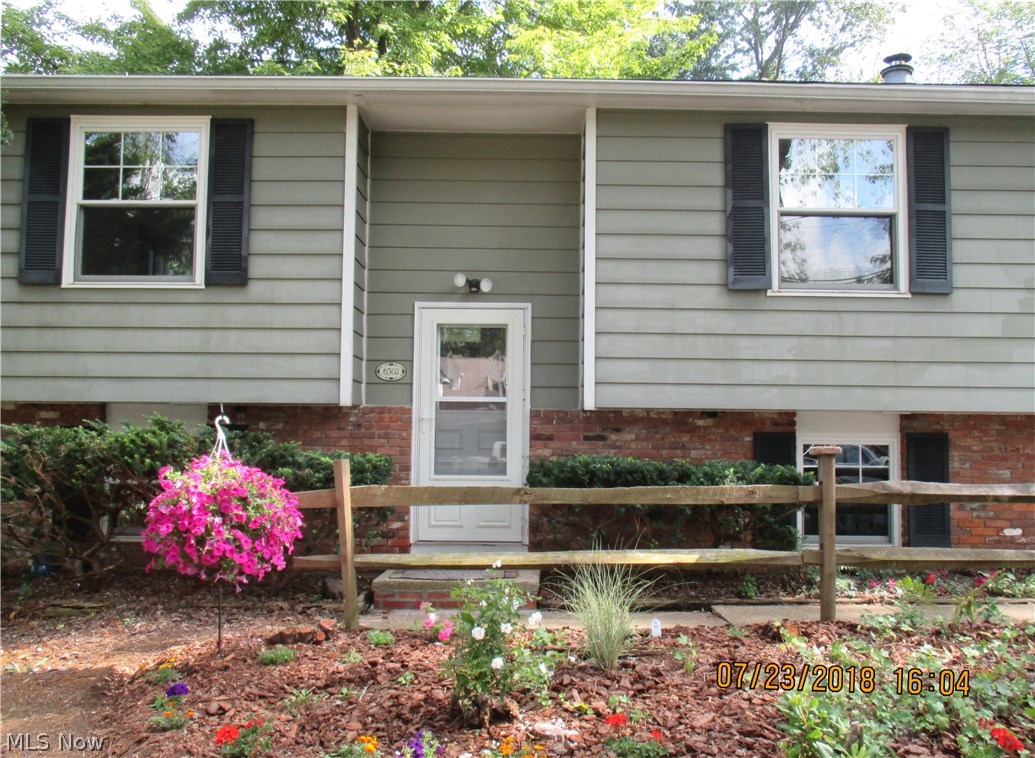 6302 Berwick Road Madison, OH 44057 - Photo 1 of 20 Welcome home!