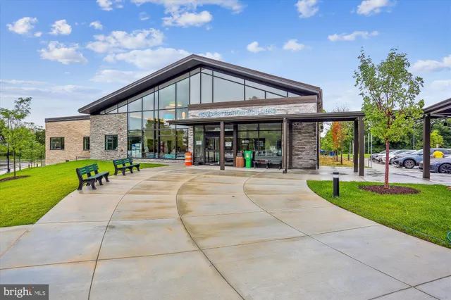 $350,000 | 3210 North Leisure World Boulevard, Unit 610, Silver Spring, MD 20906