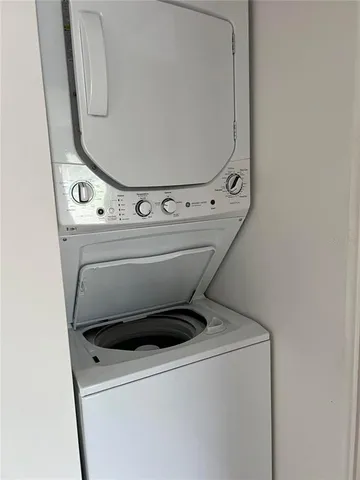 $1,300 | 145 West Minnesota Avenue, Unit E2, Deland, FL 32720