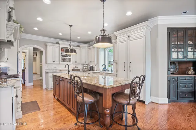 $1,199,900 | 759 Indian Mountain Road, Jellico, TN 37762