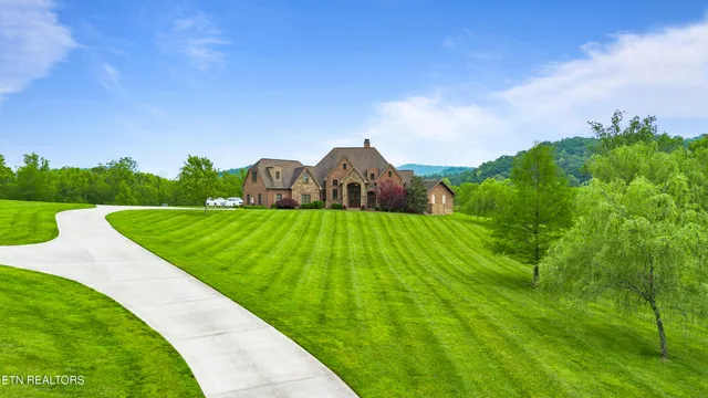 $1,199,900 | 759 Indian Mountain Road, Jellico, TN 37762