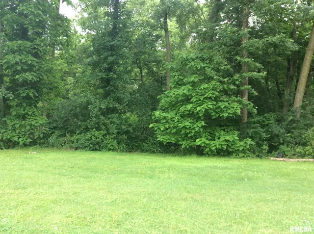 $180,000 | 2603 Veterans Memorial Drive, Mount Vernon, IL 62864