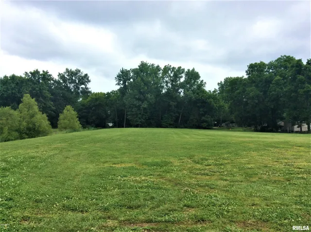 $180,000 | 2603 Veterans Memorial Drive, Mount Vernon, IL 62864