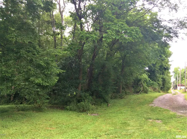 $180,000 | 2603 Veterans Memorial Drive, Mount Vernon, IL 62864