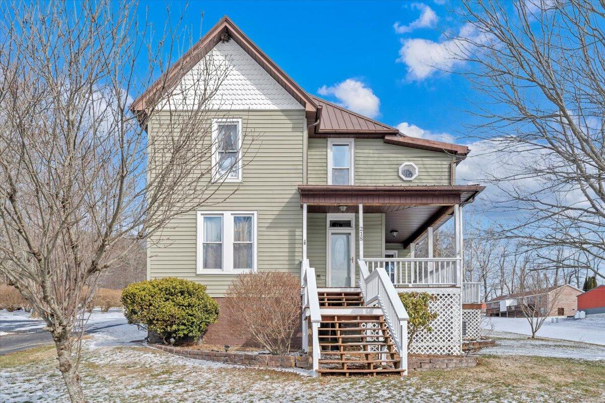 218 Richmond Avenue Rural Retreat, VA 24368 - Photo 1 of 49 01-MIB02493-R5