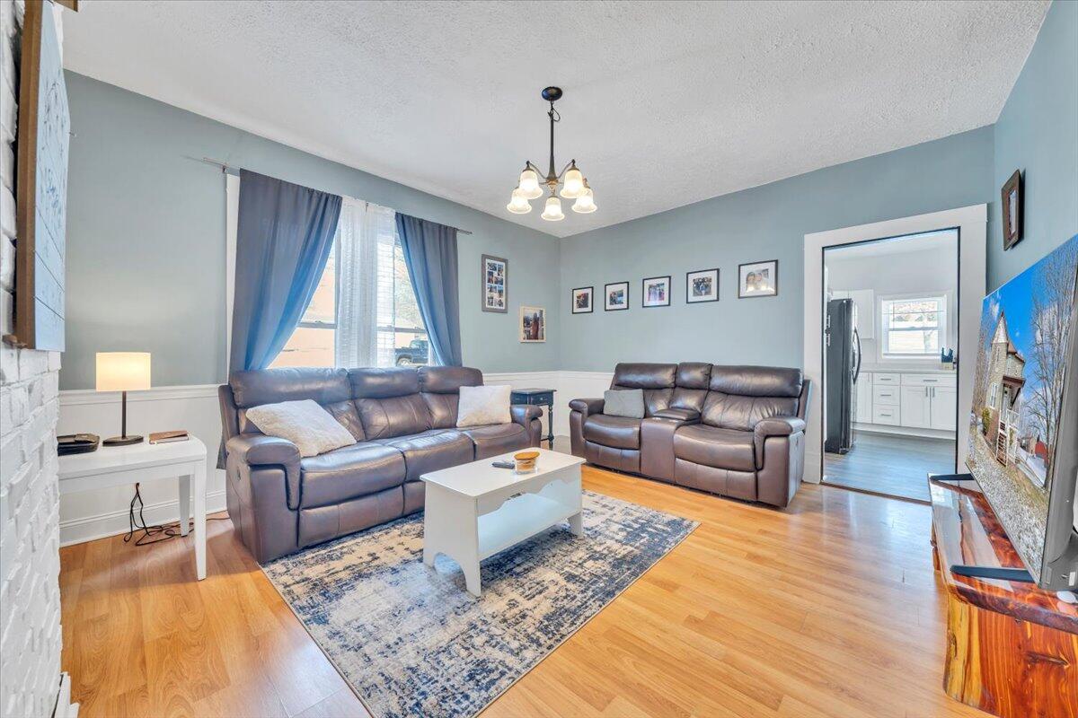 218 Richmond Avenue Rural Retreat, VA 24368 - Photo 11 of 49 06-MIB02355