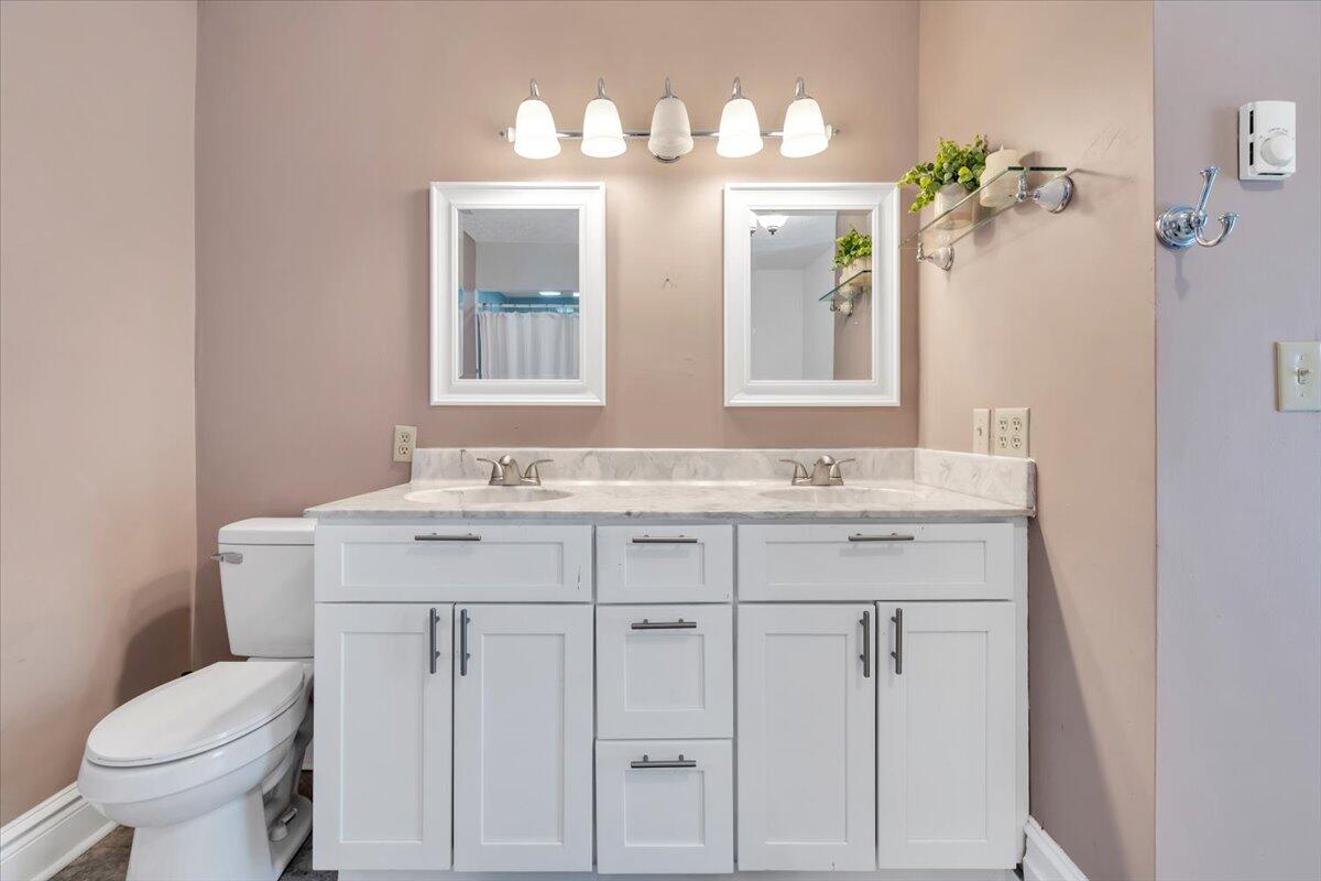 218 Richmond Avenue Rural Retreat, VA 24368 - Photo 35 of 49 32-MIB02427