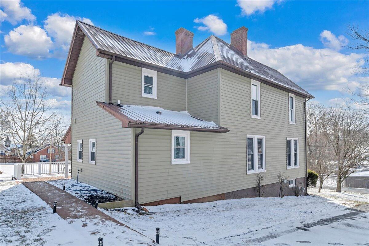 218 Richmond Avenue Rural Retreat, VA 24368 - Photo 44 of 49 49-MIB02469-R5