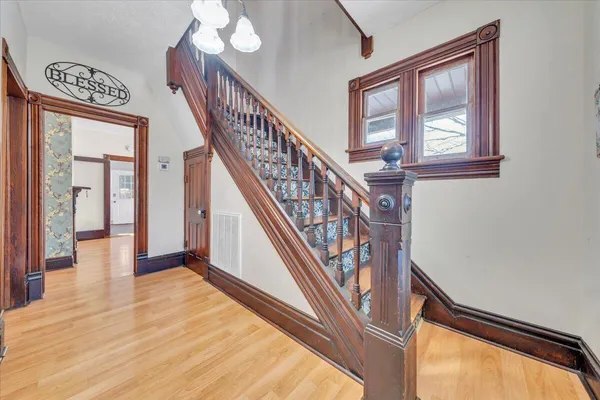 $299,900 | 218 Richmond Avenue, Rural Retreat, VA 24368