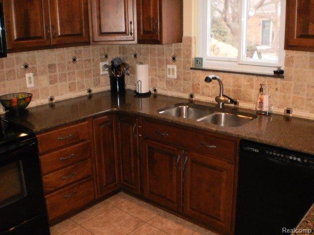 1072 Canterbury Road Grosse Pointe, MI 48236 - Photo 6 of 25 Canterbury 029.JPG