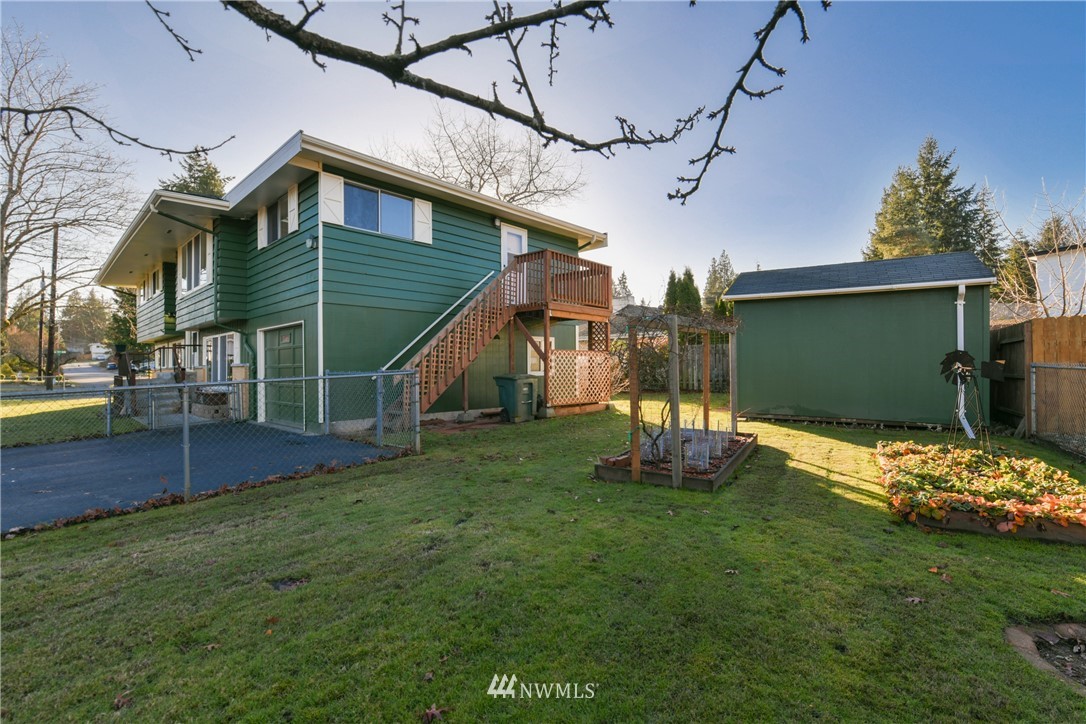 7909 186th Street Southwest Edmonds, WA 98026 - Photo 27 of 31 Gallery Image 27