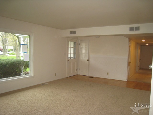 5437 Covington Road Fort Wayne, IN 46804 - Photo 2 of 20