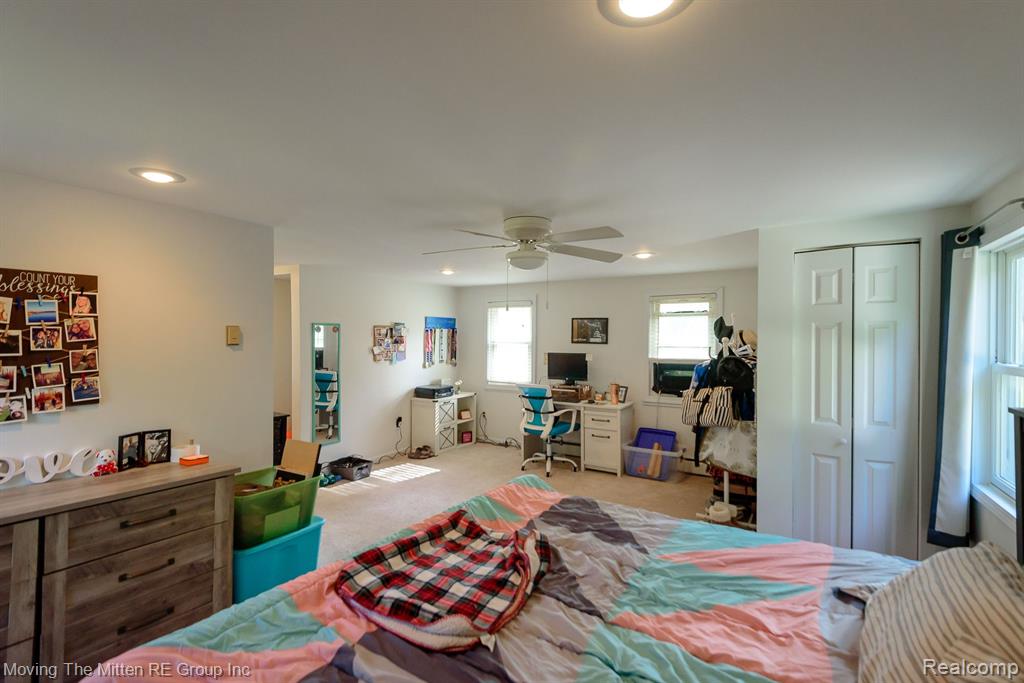 18571 Savage Road Belleville, MI 48111 - Photo 22 of 46 Gallery Image 22