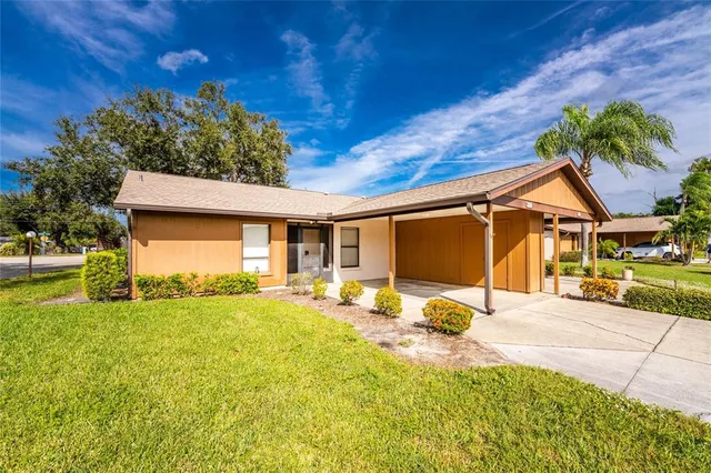 $199,000 | 1800 Curry Trail, Unit 11, Nokomis, FL 34275