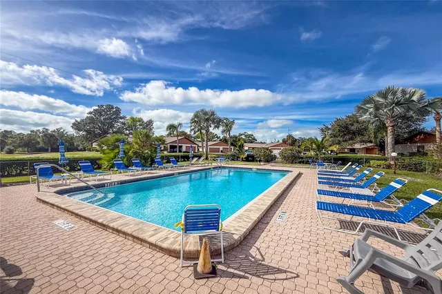 $199,000 | 1800 Curry Trail, Unit 11, Nokomis, FL 34275