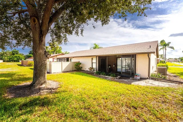 $199,000 | 1800 Curry Trail, Unit 11, Nokomis, FL 34275