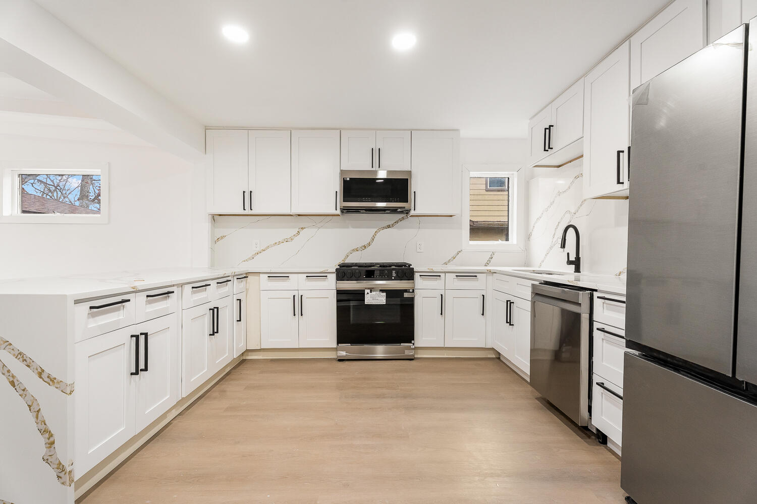 14610 Colfax Place Crown Point, IN 46307 - Photo 13 of 49 1500x1000