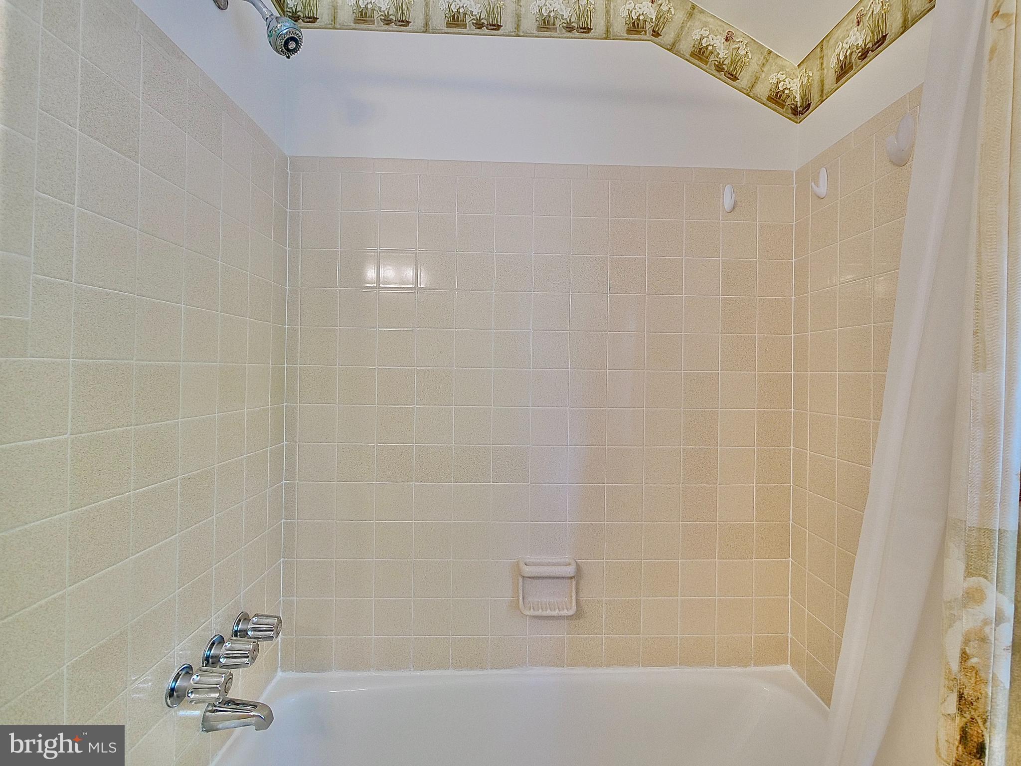 91 Duncan Lane Springfield, PA 19064 - Photo 54 of 66 Hall Bath with Tub/Shower