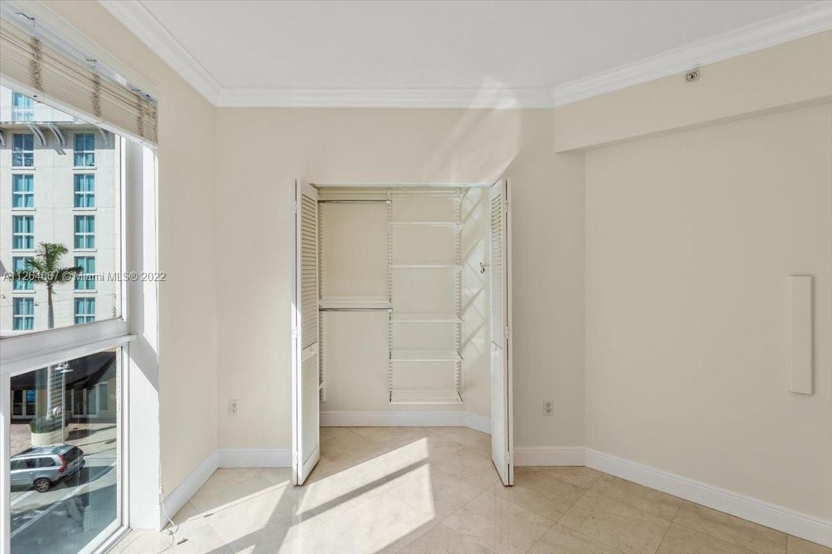 7275 Southwest 90th Street, Unit C310 Miami, FL 33156 - Photo 21 of 40 a view of an empty room