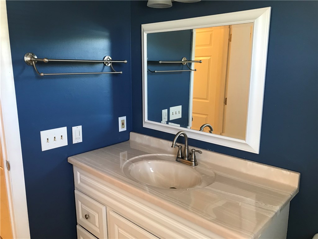 1282 Chalkstone Avenue, Unit 1 Providence, RI 02908 - Photo 13 of 29