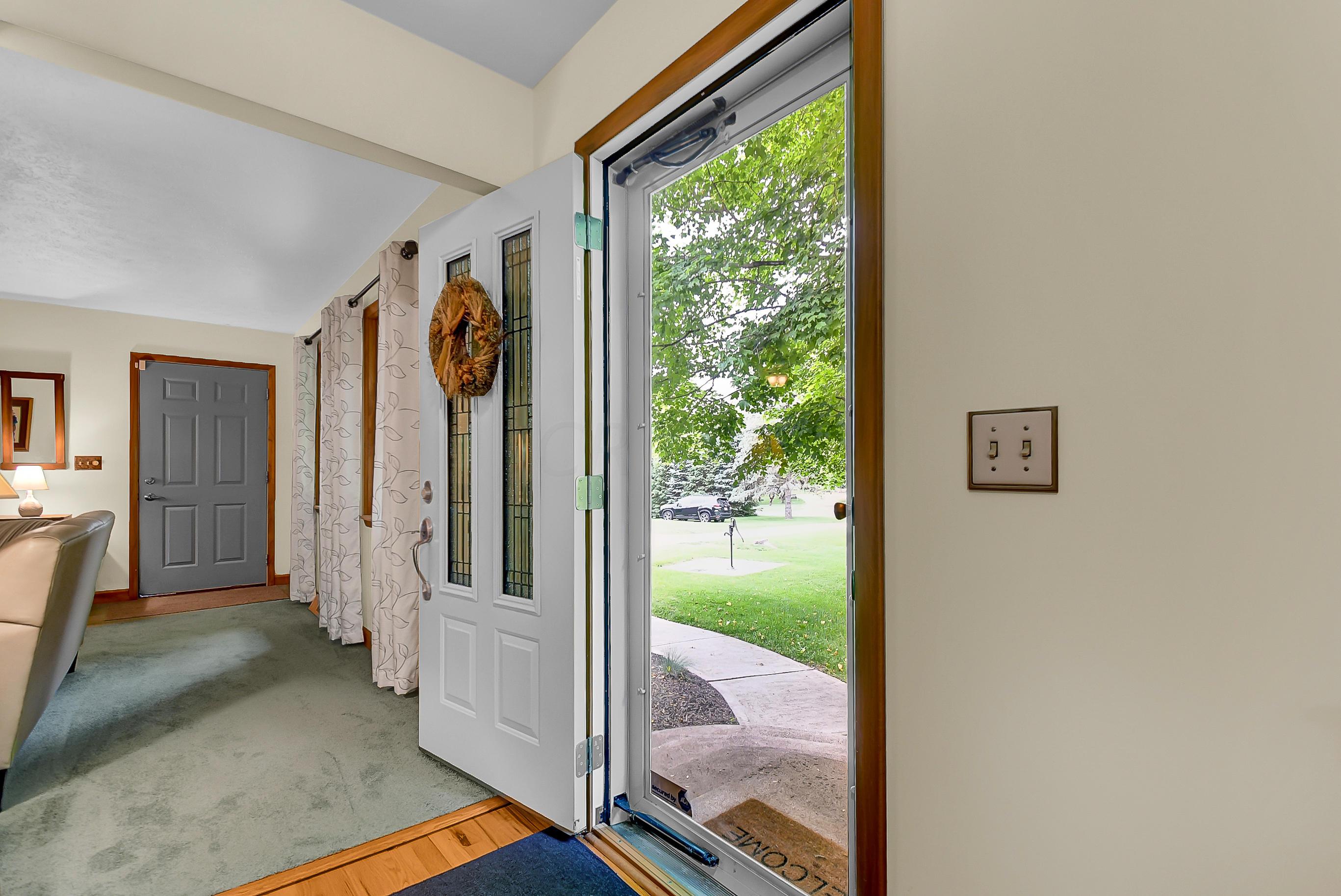 5439 Red Bank Road Galena, OH 43021 - Photo 9 of 59 Gallery Image 9