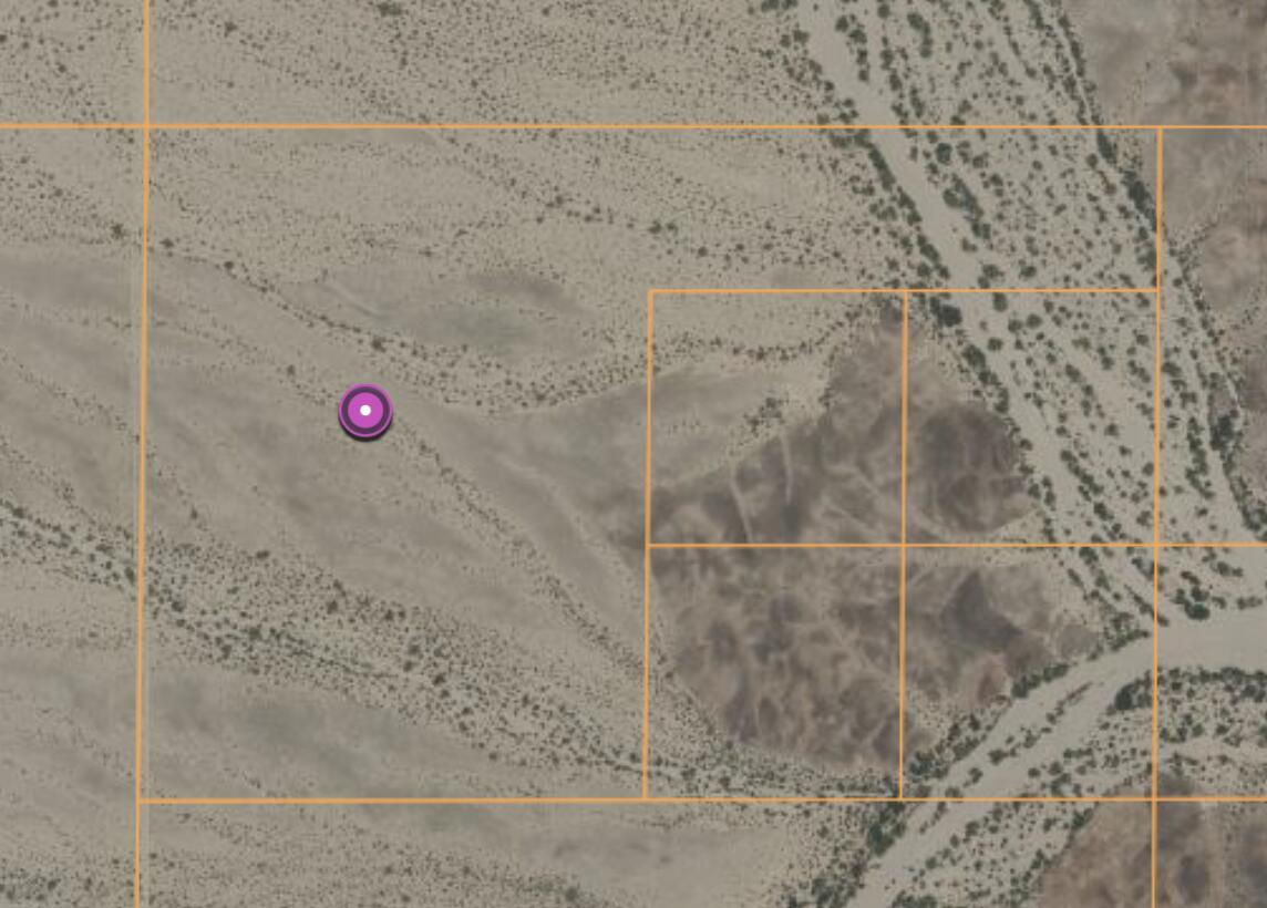 0 Winterhaven Winterhaven, CA 92283 - Photo 2 of 2 a bathroom with a shower