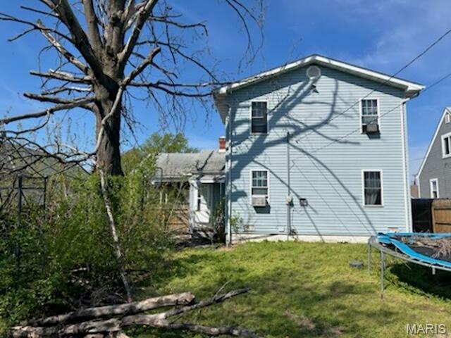451 Hamilton Avenue Wood River, IL 62095 - Photo 3 of 33