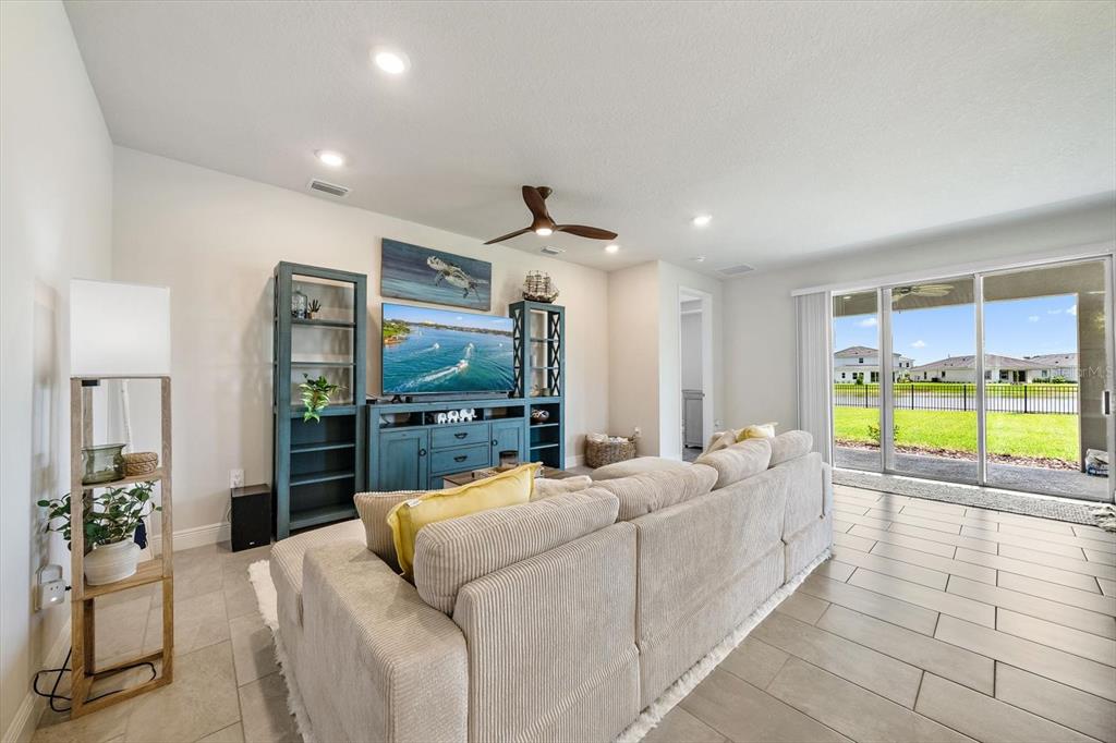 17857 Gulf Rnch Place Bradenton, FL 34211 - Photo 4 of 29