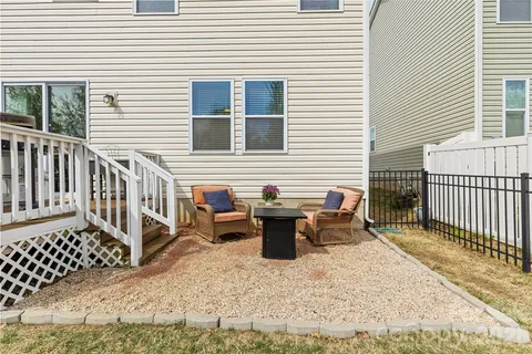 a view of an outdoor space and tv