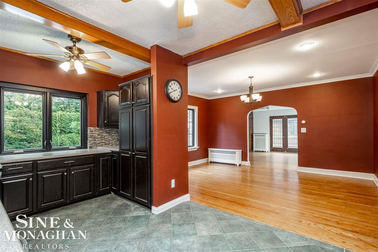 816 Bedford Road Grosse Pointe Park, MI 48230 - Photo 8 of 37