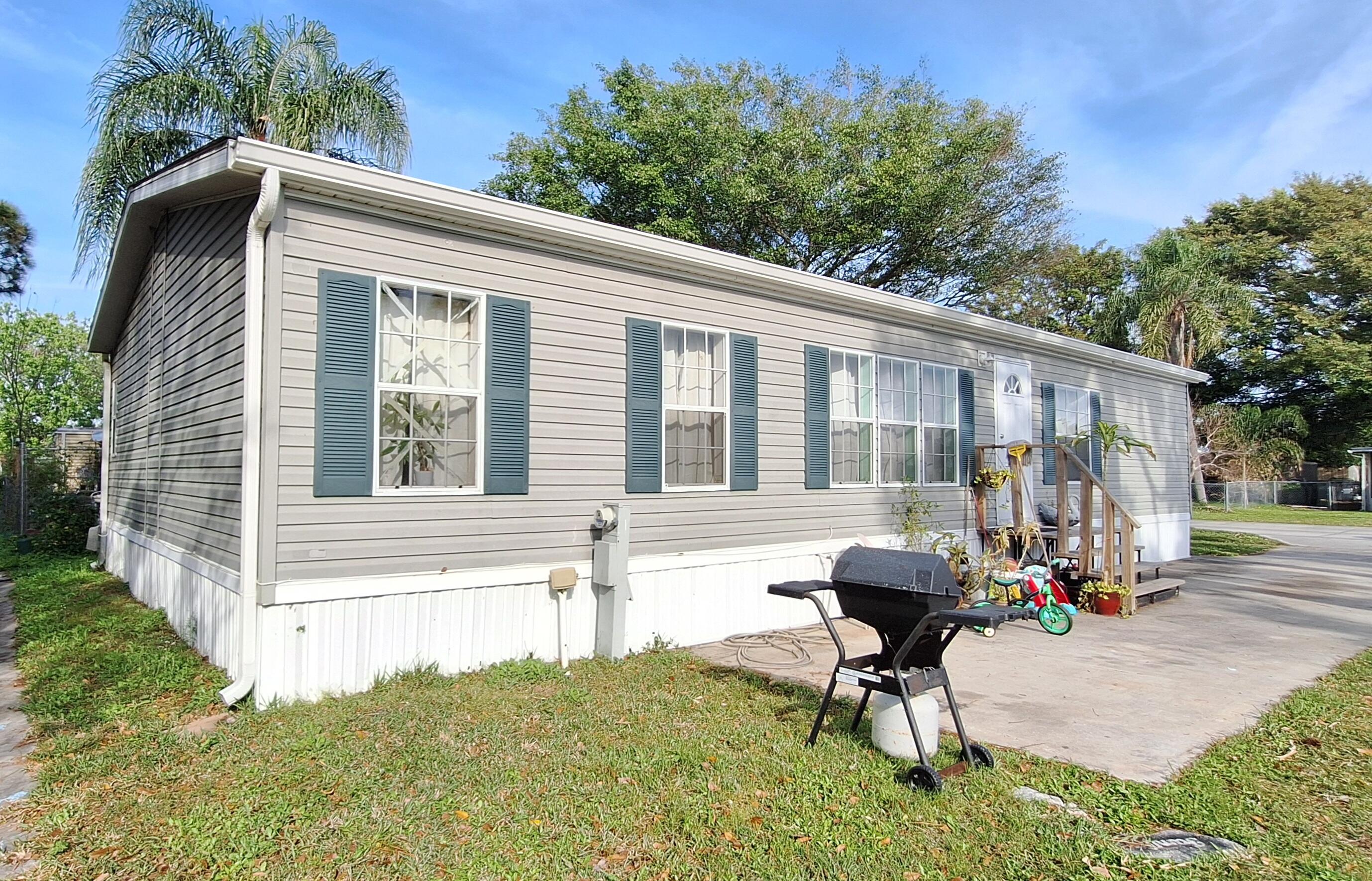 2552 Haverhill Road Northeast Palm Bay, FL 32905 - Photo 17 of 17 Side of Home