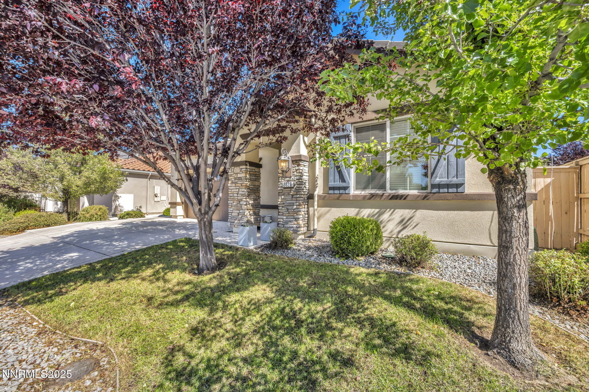 2-web-or-mls-2028-whitecliff-dr